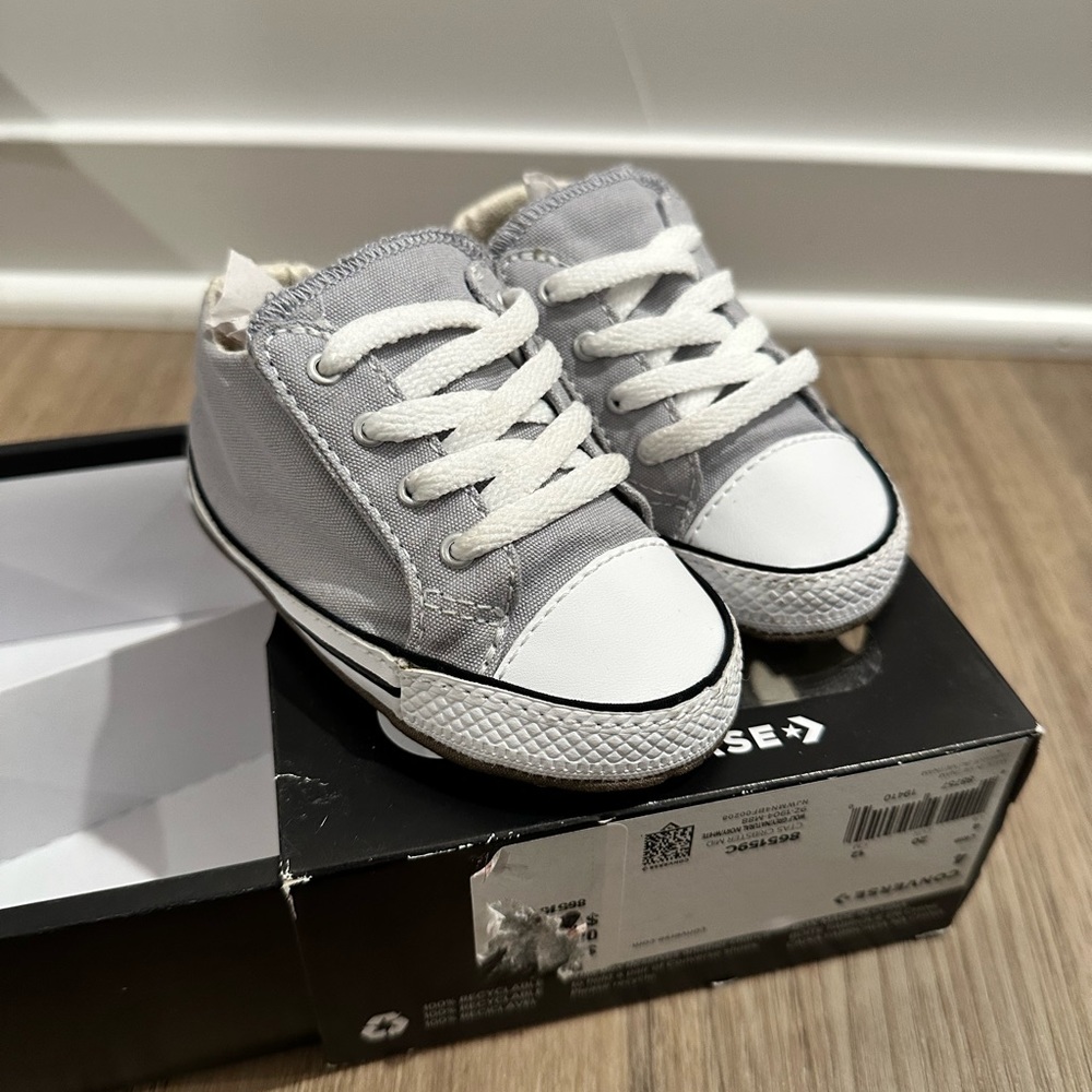 Converse chuck taylors
